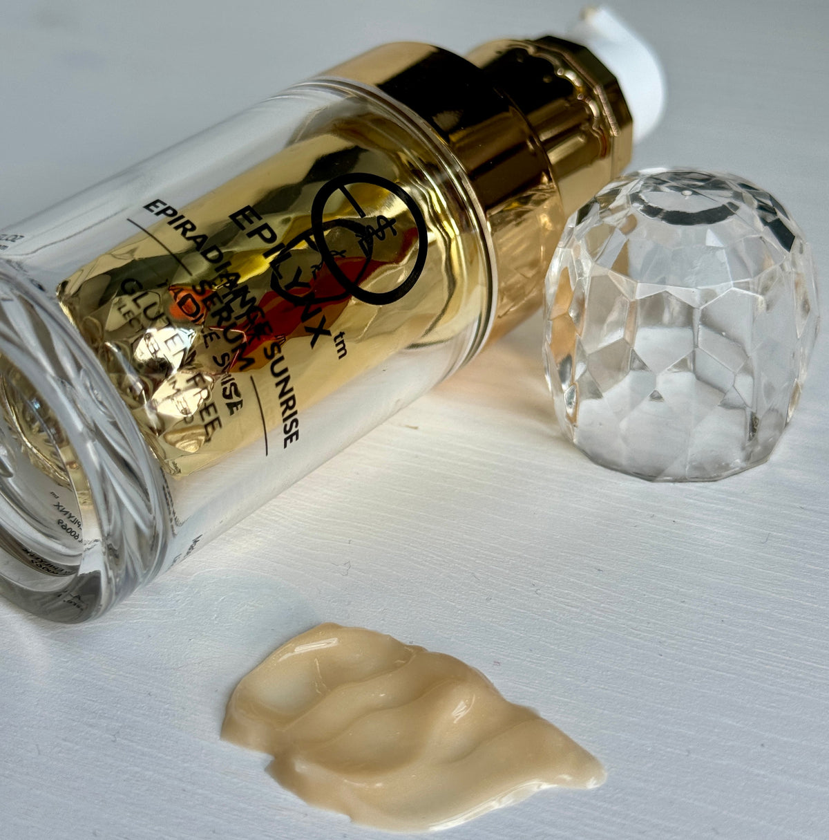 Hyaluronic Acid Serum for Fine Lines — product detail image 3